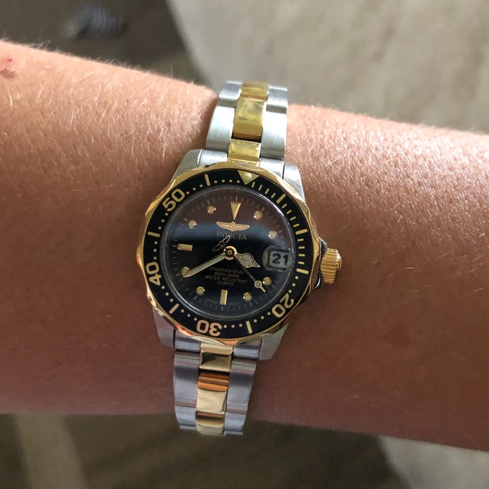 Watch - Picture 1 of 4